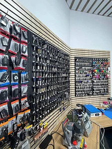 Сервисный центр по  ремонту электроники  1