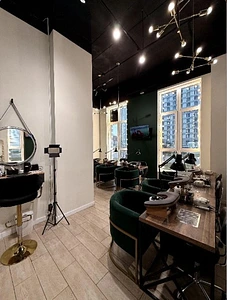 Салон Красоты у метро с прибылью 455 000р. в месяц 0