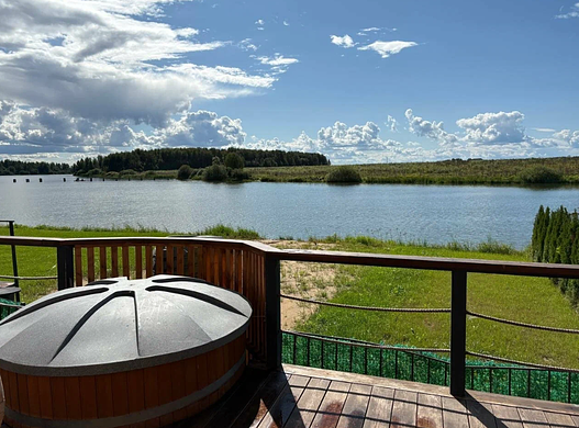 База отдыха с банным комплексом у пруда