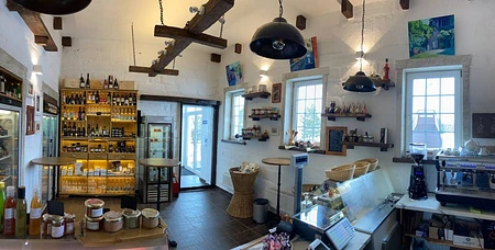 Ресторан. Кафе. Винотека на Рублевке 7