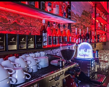 Бар.Ночной клуб и Кальяная 2