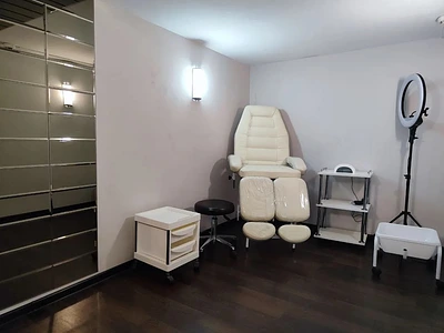 Бьюти коворкинг у метро Молодёжная 4