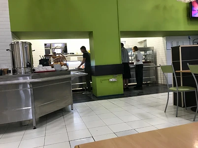 Столовая Дарк китчен в БЦ 3
