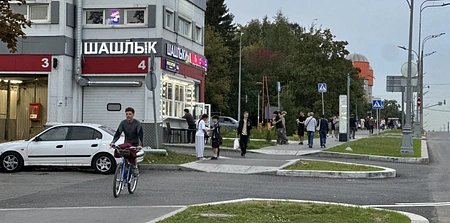 Кафе у входа в Ашан! 0