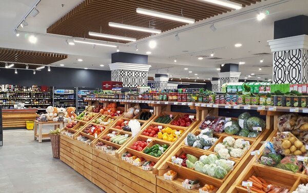 Продуктовый магазин с собственной пекарней 