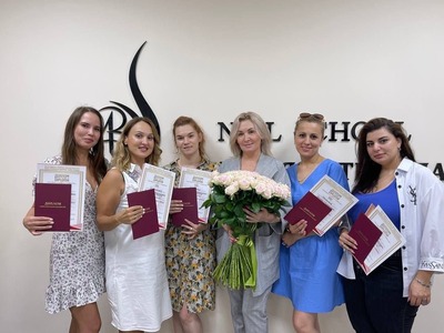Именитая школа маникюра. Мин. прибыль 400.000 1