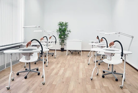 Готовый бизнес. Школа маникюра и педикюра 1