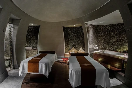 Салон массажа SPA на трафике  2