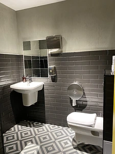 Шаурма, пиццерия и суши бар с доставкой еды 6