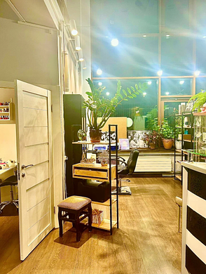 Фитнес студия с салоном красоты 