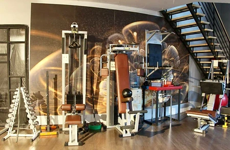 Фитнес студия с салоном красоты  7