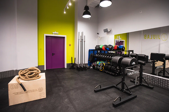 Фитнес студия 430 кв.м в Торговом центре