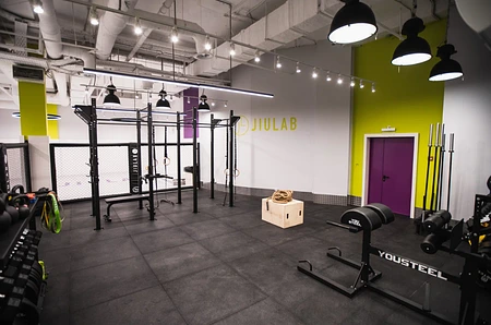 Фитнес студия 430 кв.м в Торговом центре 2