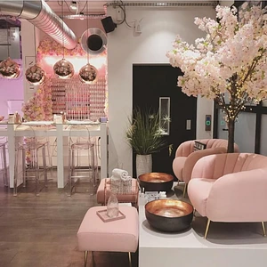 Прибыльный Салон Красоты, м. Молодежная 1