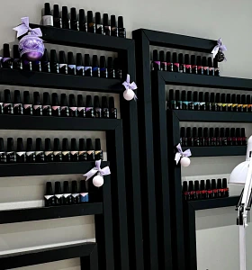 Студия маникюра в крупном ТЦ  2