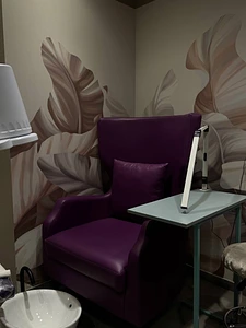 Студия маникюра в крупном ТЦ  4