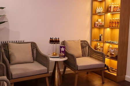 Массажный салон ЦАО у метро. Выручка 1,4 млн 1