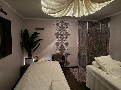 Массажный салон ЦАО у метро. Выручка 1,4 млн 2