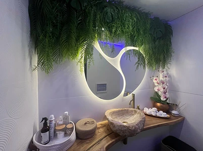 Массажный салон ЦАО у метро. Выручка 1,4 млн 3